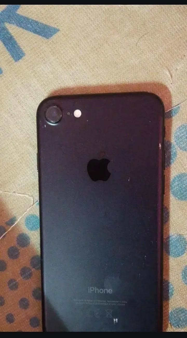 Apple iPhone 7 2