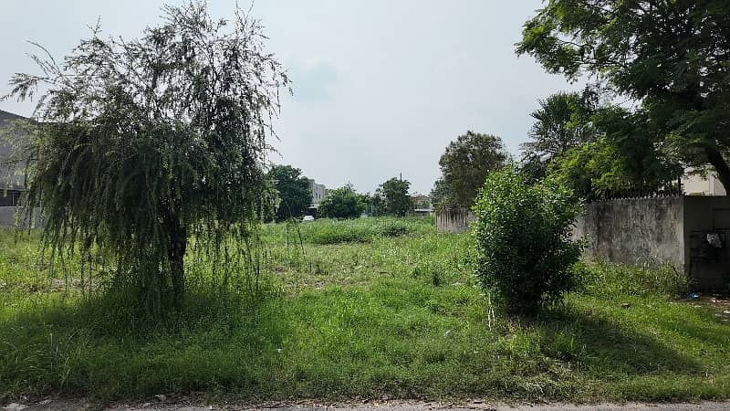 1Kanal Pair Plot Block U 100'ft Road 0