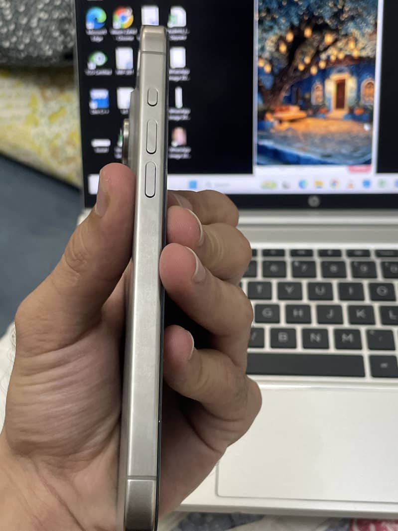 Apple iPhone 15 Pro Max 7