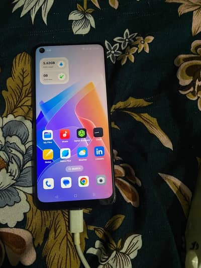 OPPO F21