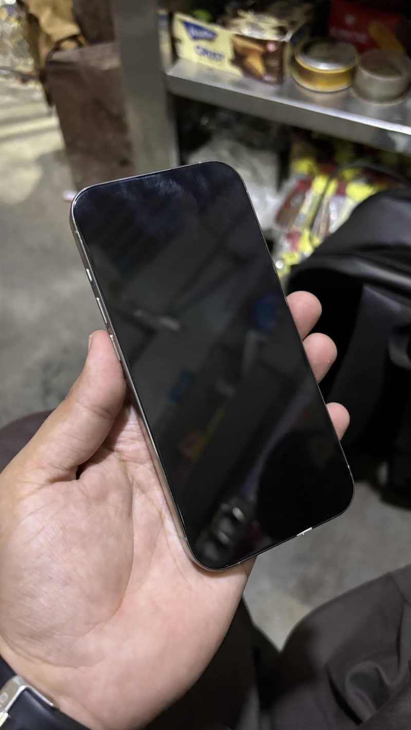 Apple iPhone 15 Pro 1