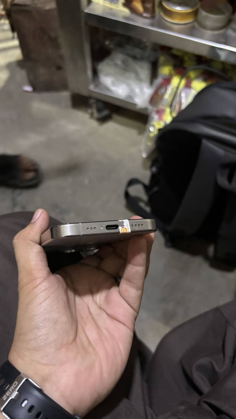 Apple iPhone 15 Pro 2