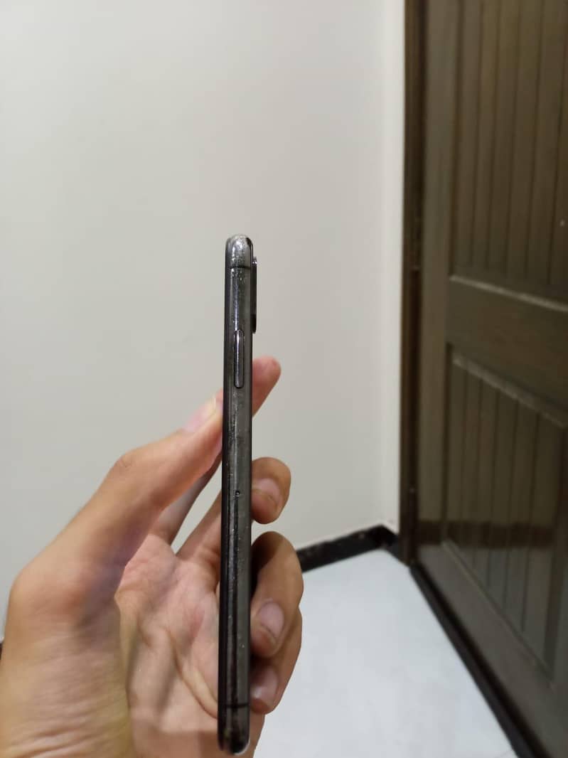 Apple iPhone X 2