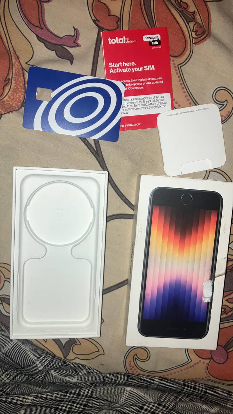 Apple iPhone SE 10