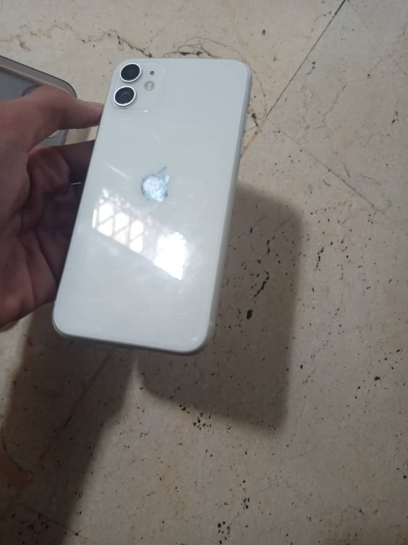 Apple iPhone 11 8