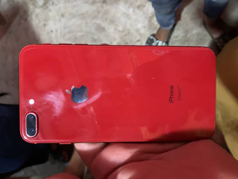 Apple iPhone 8 Plus 3
