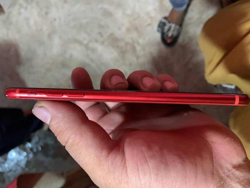 Apple iPhone 8 Plus 4