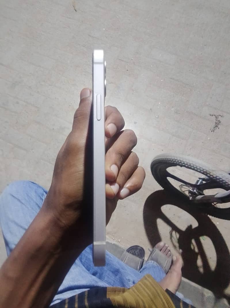 iPhone 12 1