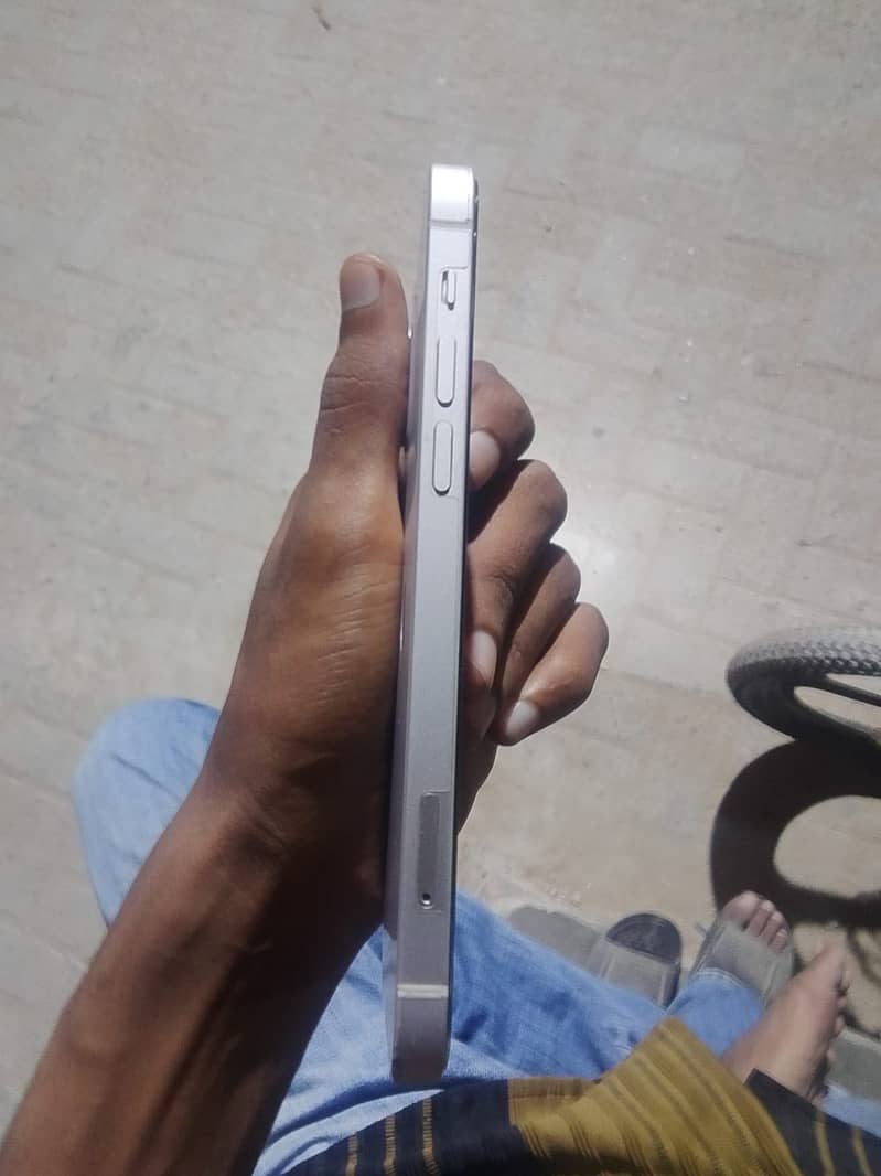 iPhone 12 2