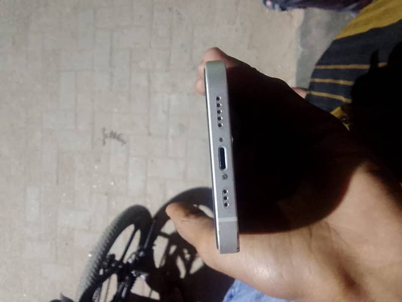 iPhone 12 3