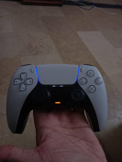 PS5 CONTROLLER WHITE COLOR
