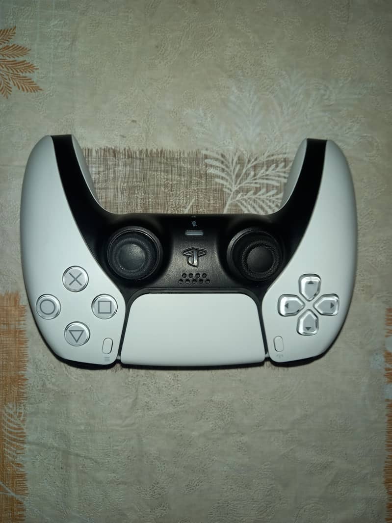 PS5 CONTROLLER WHITE COLOR 2