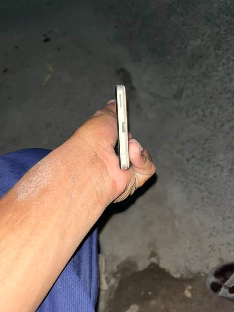 Sharp Aquos Sense 3