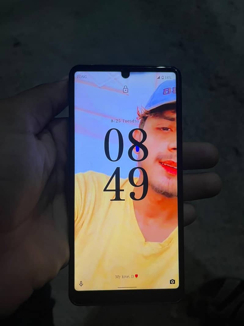Sharp Aquos Sense 5