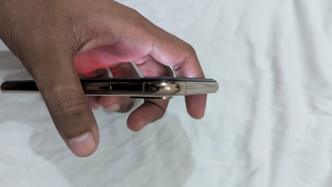 Apple iPhone XS 8
