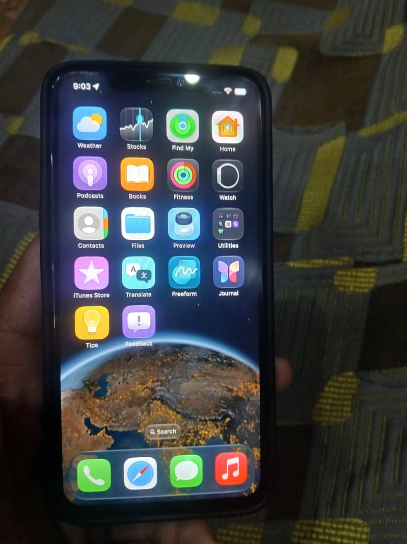 Apple iPhone 11 Pro Max 1