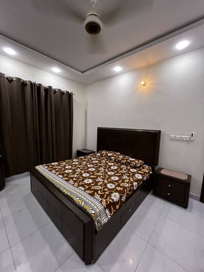 BED SET WITH CONSOLE,SIDE TABLES,MIRROR & COFFE TABLE
