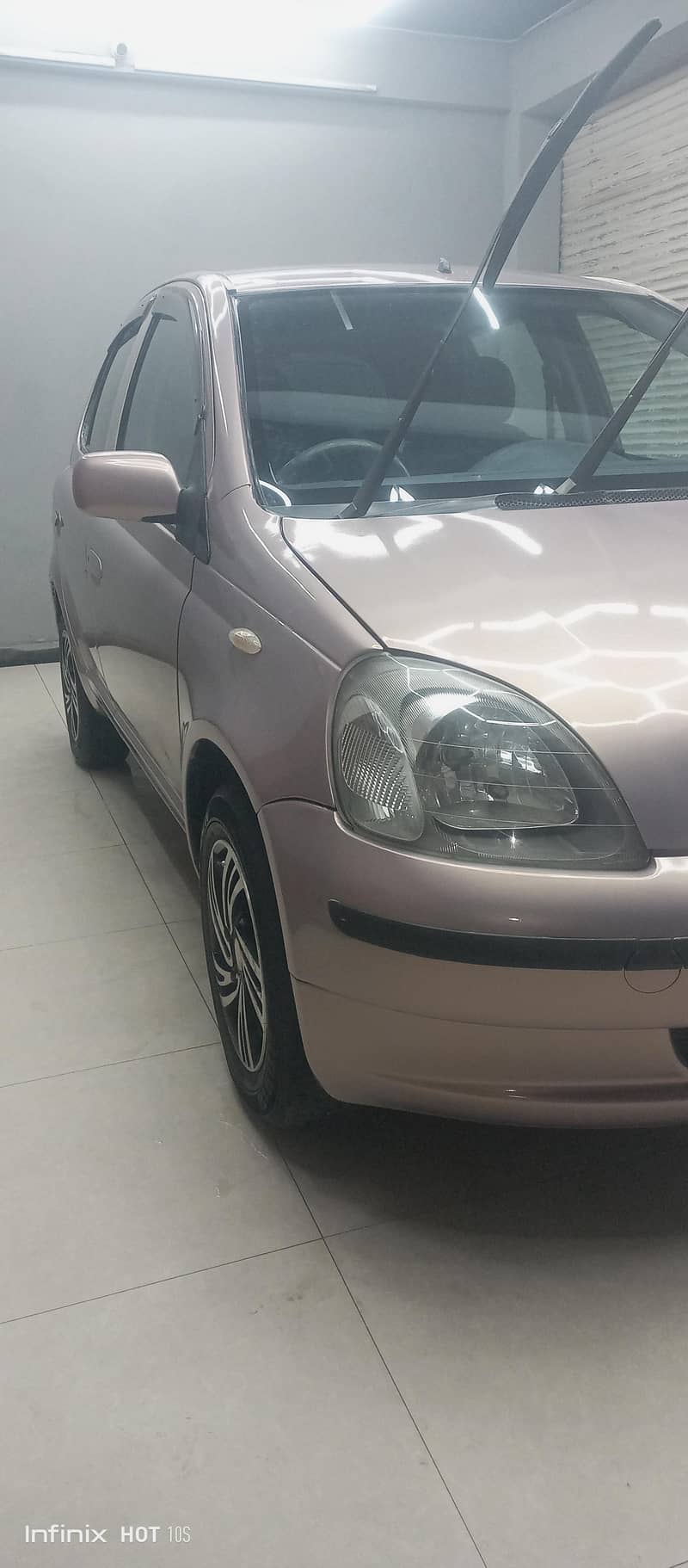 Toyota Vitz 6