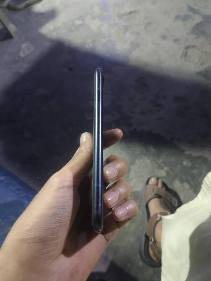 Apple iPhone 7 3