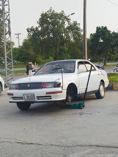 offer vali car. . very urgent sale