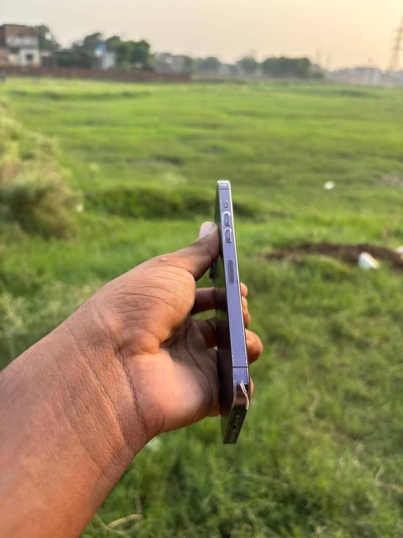 Apple iPhone 14 Pro Max 2