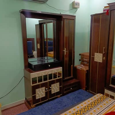 Complete bedroom set. King bed, Wardrobe, side tables & dressing table