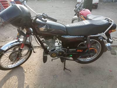 Honda 125 urgent for sale Good condition total original
