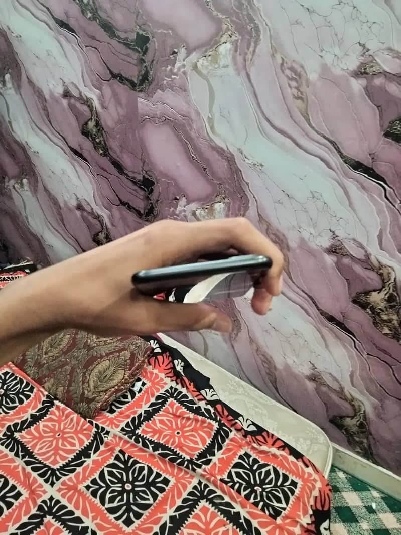 Apple iPhone 7 Plus 0