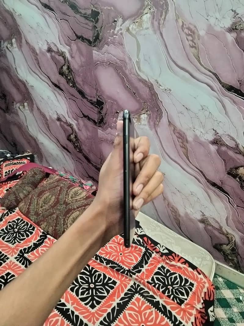 Apple iPhone 7 Plus 6