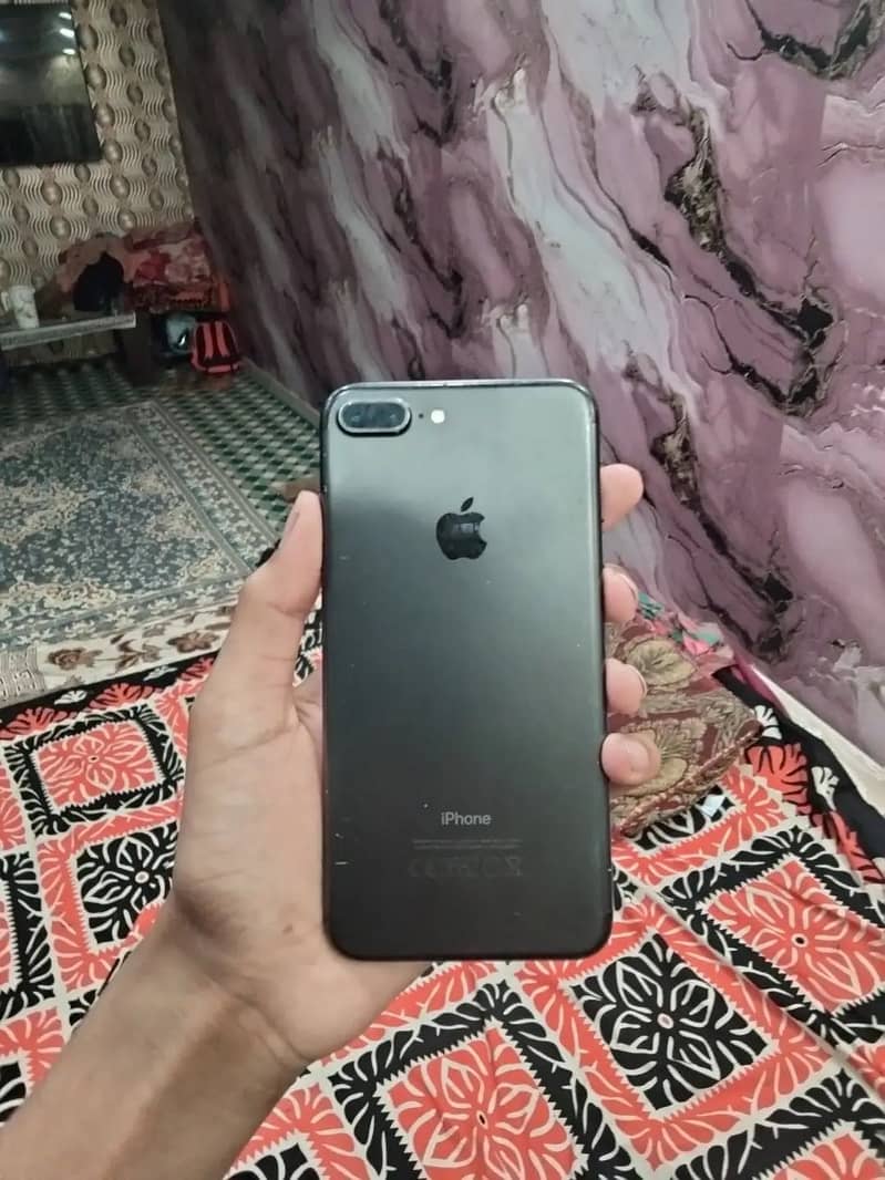 Apple iPhone 7 Plus 7