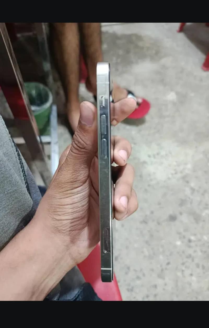 Apple iPhone 12 Pro Max 1