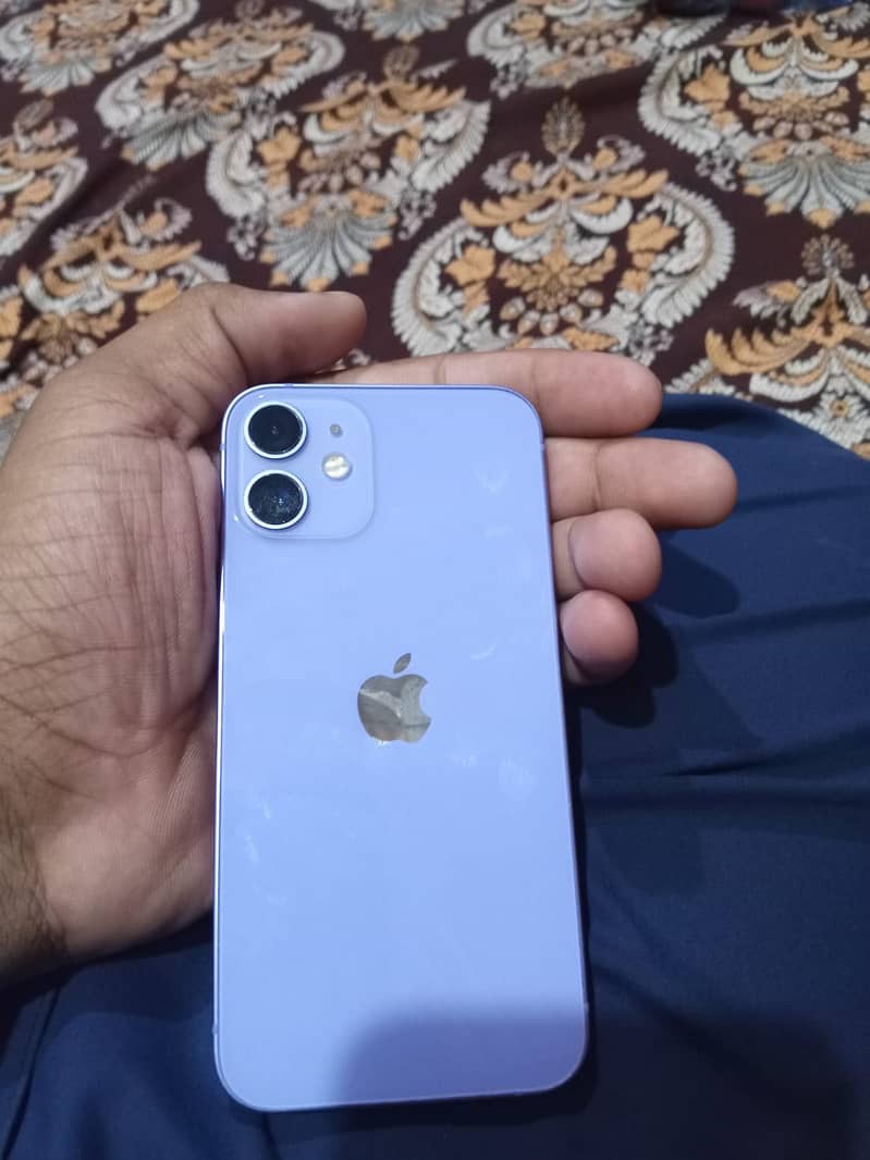 Apple iPhone 12 mini 3