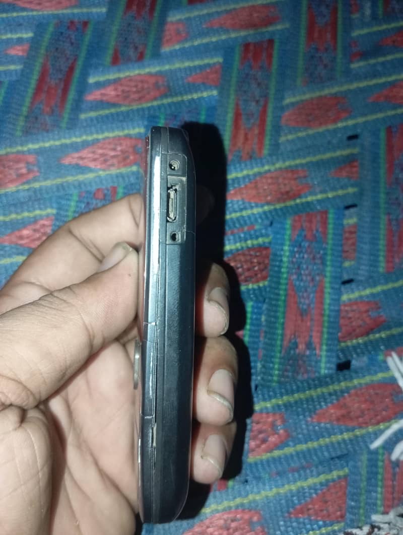 Nokia C1-01 2
