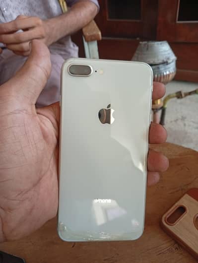 Apple iPhone 8 Plus
