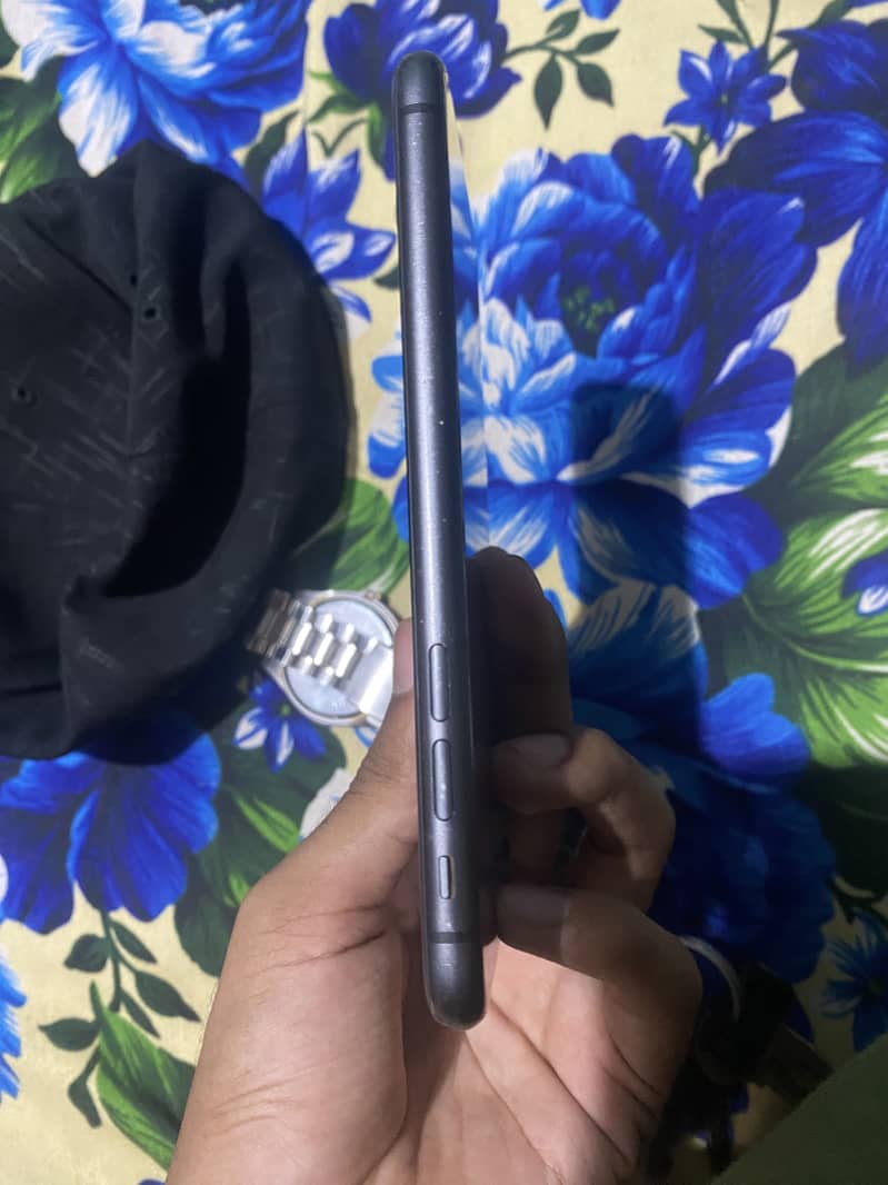 Apple iPhone 11 1
