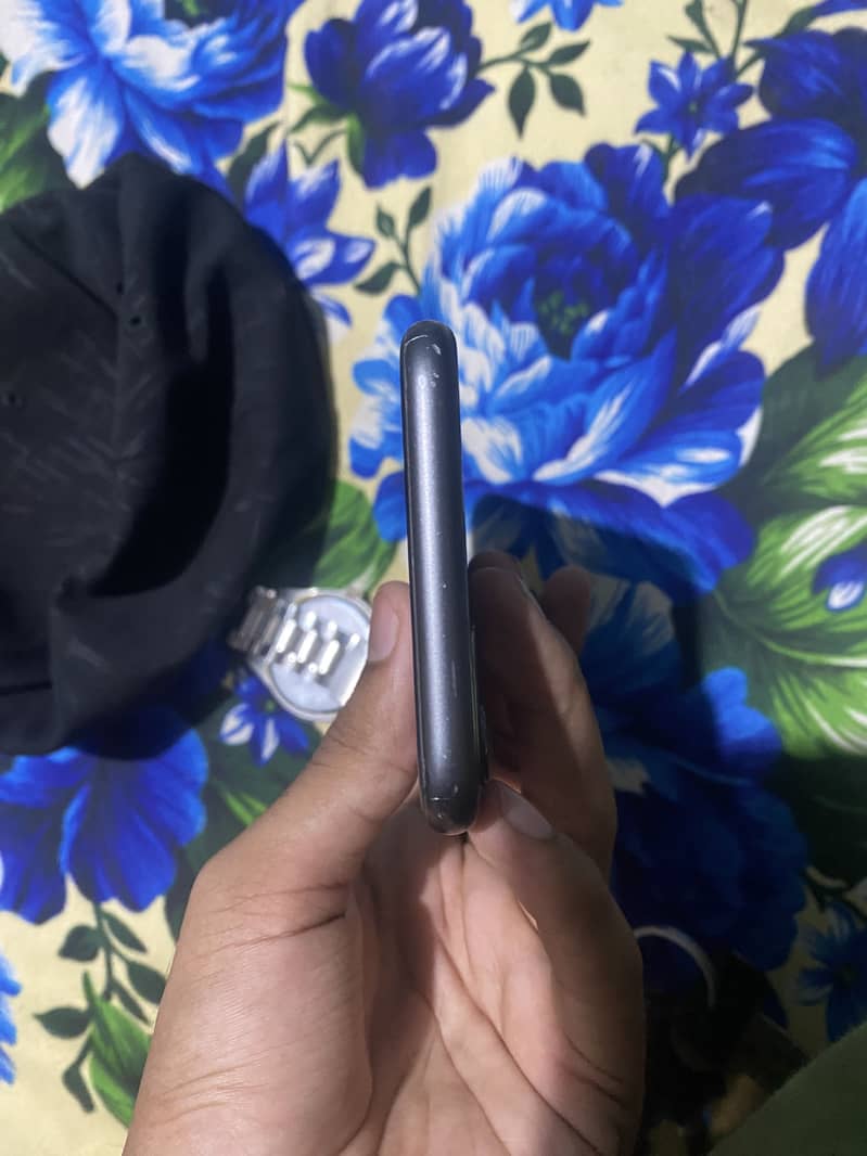 Apple iPhone 11 2