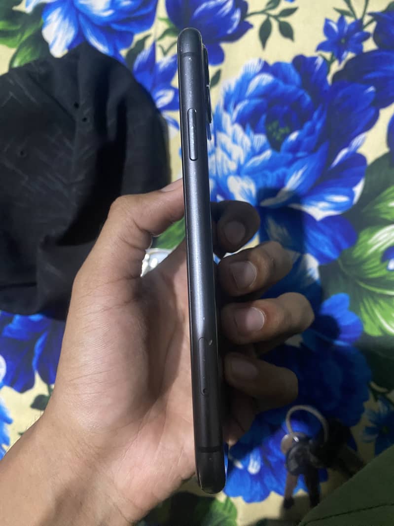 Apple iPhone 11 6