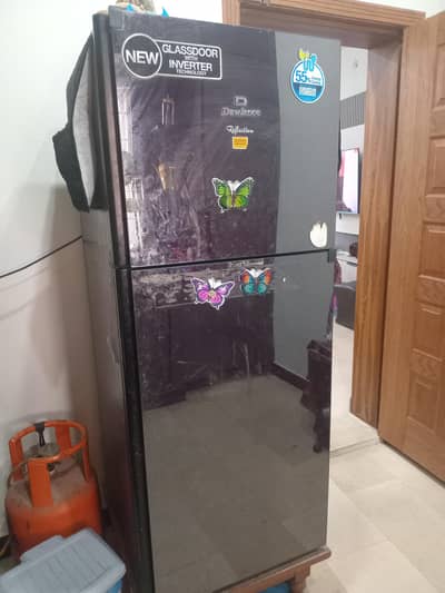 dawlance refrigerator for sale. . . . used only for 5 year