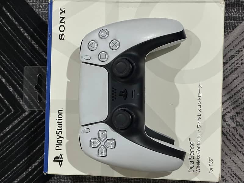 PS5 CONTROLLER WHITE COLOR 2