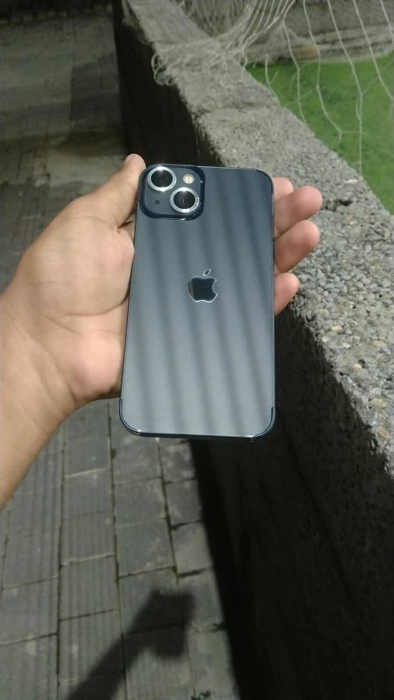 Apple iPhone 13 6
