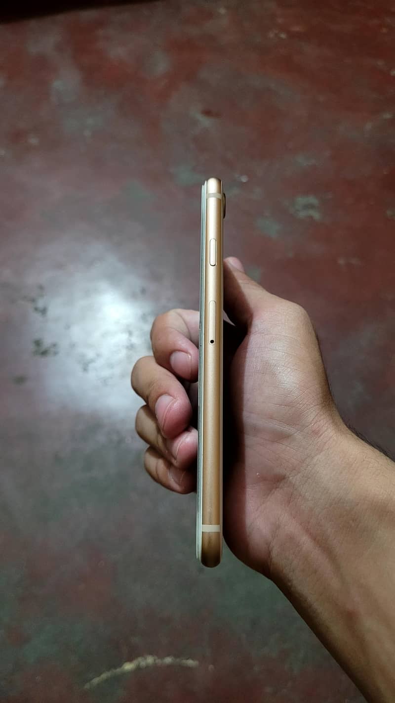 Apple iPhone 8 2