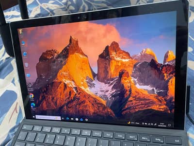 Microsoft Surface Pro 4 | M3 processor / 4GB RAM / 128GB SSD