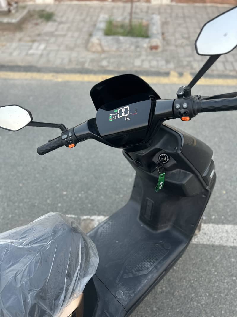 Revoo A12 0