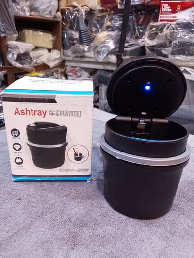 Plastic Car Ashtray - Fits Cup Holders (Excellent Condition)