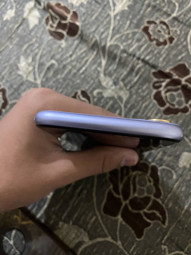 Apple iPhone 11 2