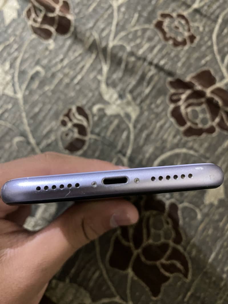 Apple iPhone 11 5