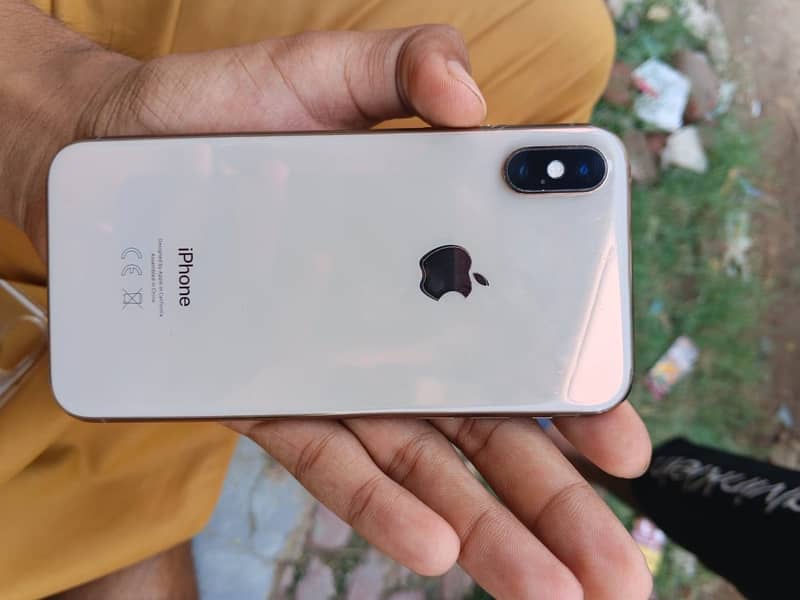 Apple iPhone XS 1
