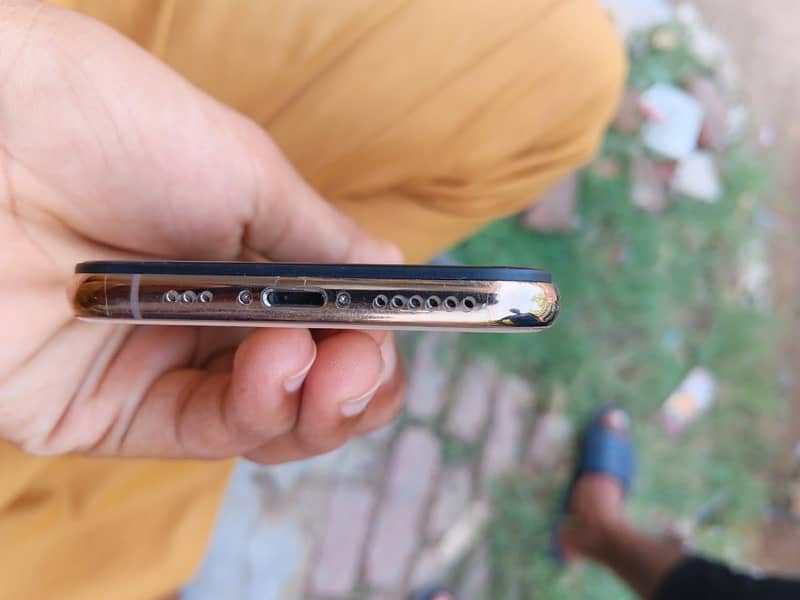 Apple iPhone XS 2