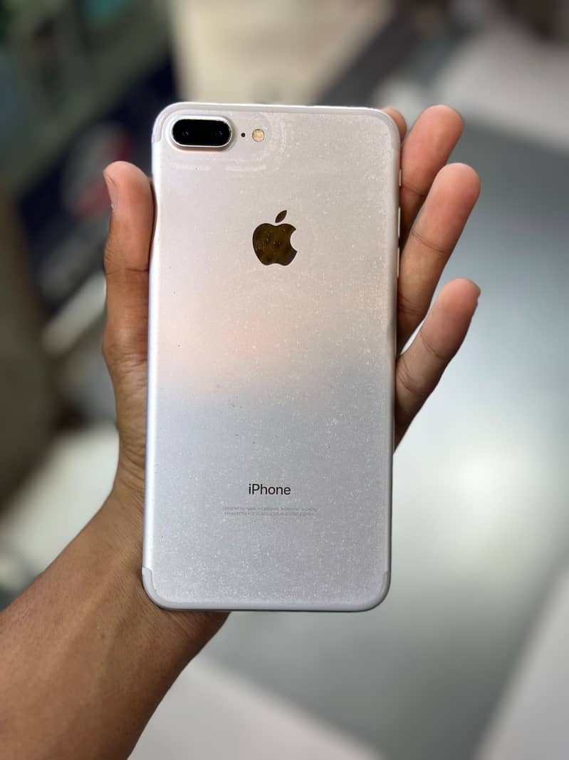 Apple iPhone 7 Plus 2