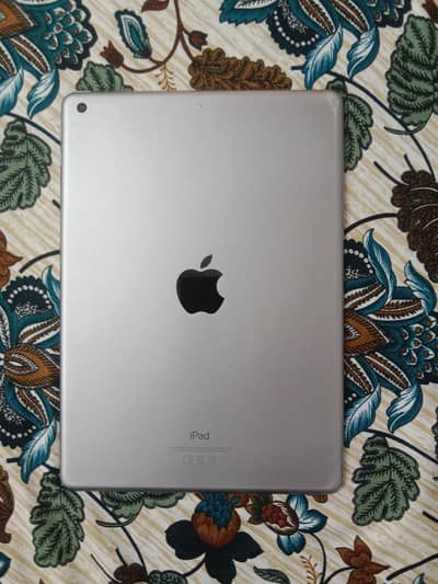 iPad 6th Generation 32 GB